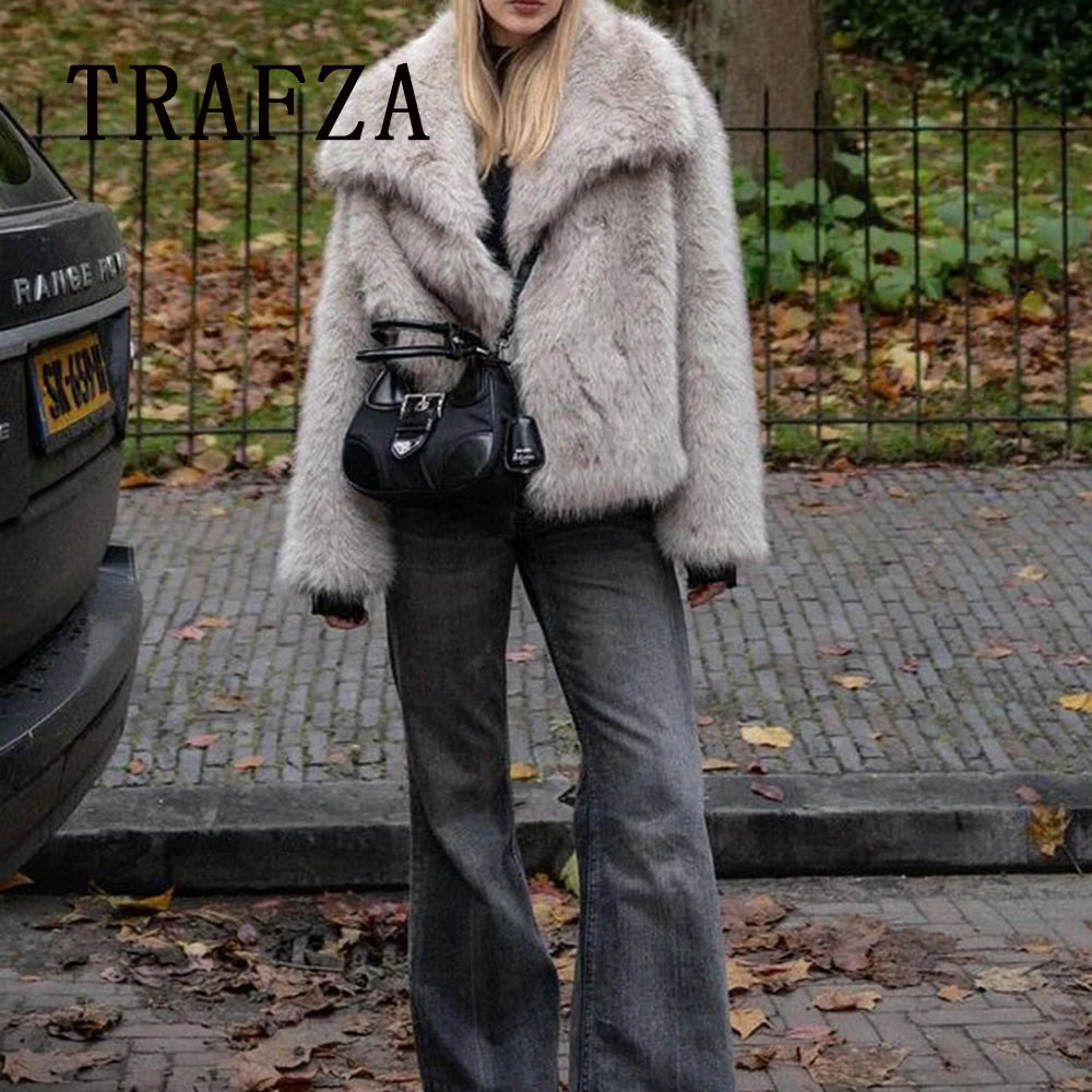 Eliza™ - Oversized Faux Fur Jacket